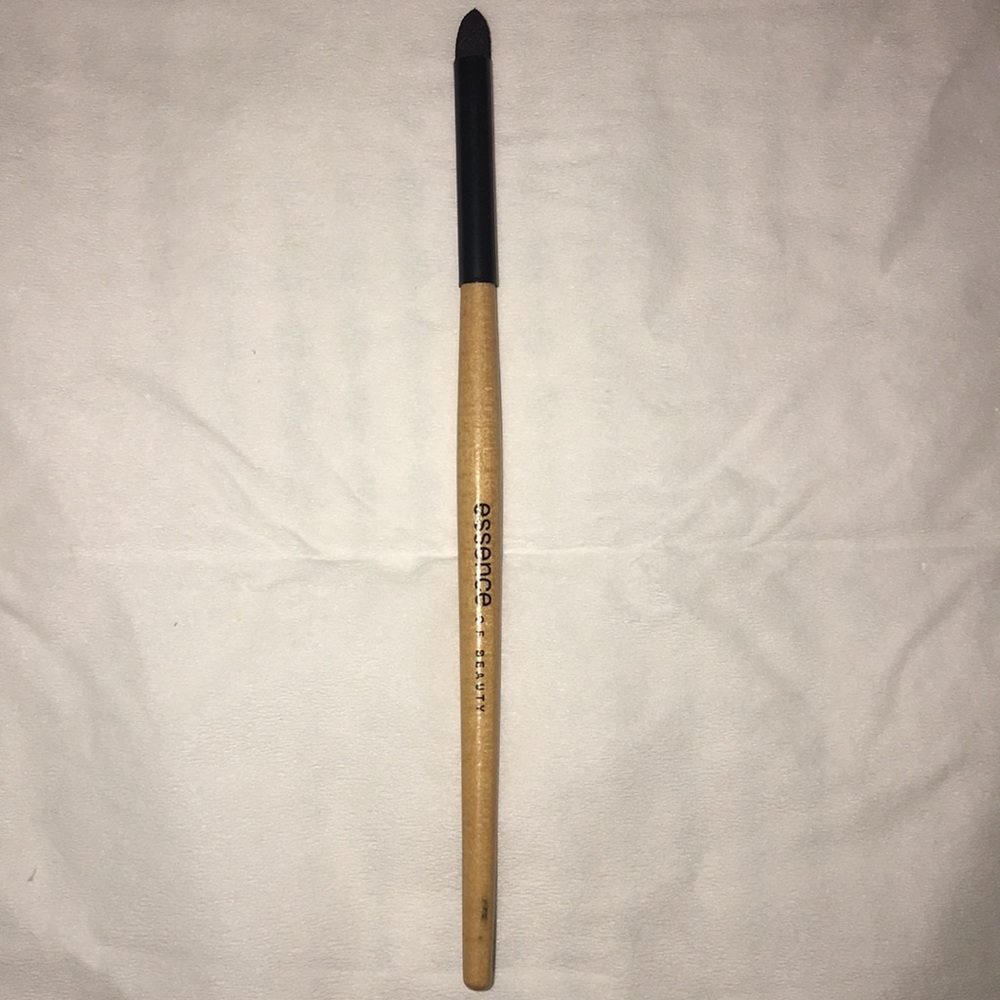 Essence of Beauty Bamboo Blending Smudger Tool